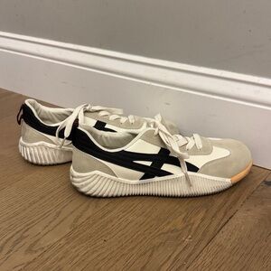 DF Cloudea by de Florence Women's Cream and Black Sneakers